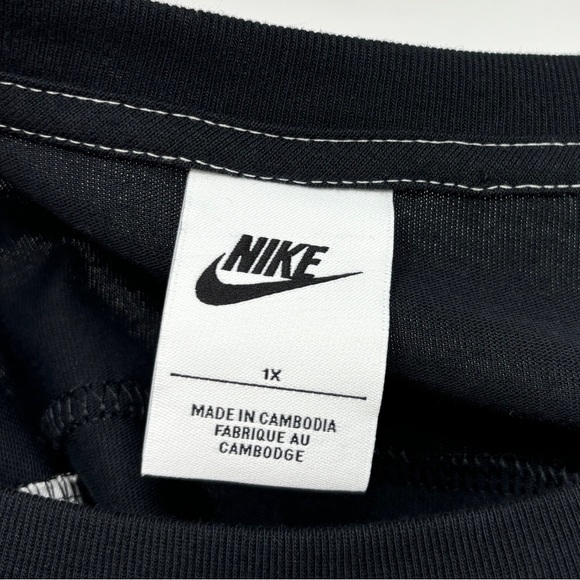 NIKE Double Swoosh Cropped T-Shirt - 1X - Picture 4 of 6